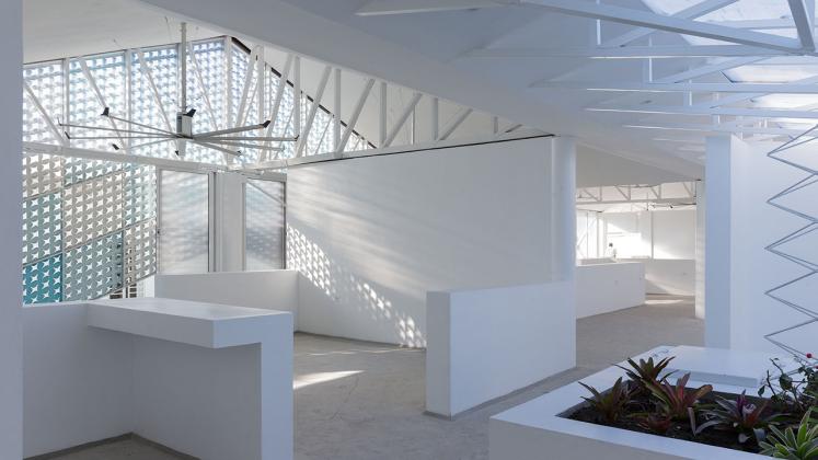 Photo of Gheskio Cholera Treatment Center, Photo by Iwan Baan, Interior View of Entrance and Work Stations